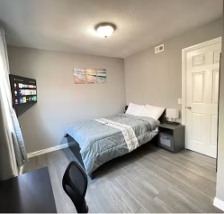 Room in Mira Mesa